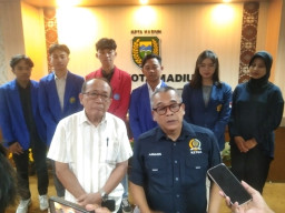 Aliansi BEM Madiun Audiensi dengan DPRD Kota, Sampaikan Aspirasi September Hitam