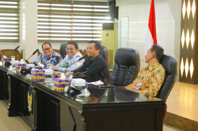 Pemkot Pematangsiantar Studi Tiru Pengelolaan DBHCHT ke Kota Kediri