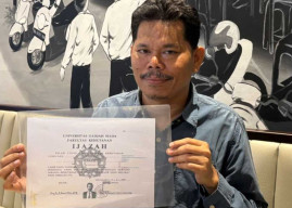 Roy Suryo cs Berhasil Dapatkan Salinan Ijazah Jokowi dari KPU
