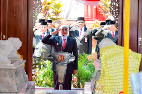 Gubernur Khofifah Ajak Generasi Muda Teladani Ketangguhan dan Semangat Juang Pahlawan Bangsa
