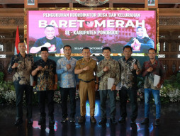 Bupati Ponorogo Kukuhkan Kordes Baret Merah se-Kabupaten Periode 2025–2030