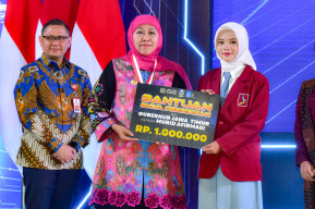 Gubernur Khofifah Bangga Siswa Double Track di Jatim Bentuk 1.600 Kelompok Usaha Siswa di Tahun 2025