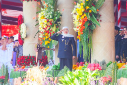 Pimpin Upacara Hari Jadi ke-80 Provinsi Jawa Timur, Gubernur Khofifah Ajak Masyarakat Perkuat Semangat “JATIM BISA”