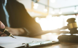 Panitera Pengganti Pengadilan Niaga Surabaya Diduga Salah Kirim Relaas Panggilan 