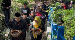 Unik, Sambut Musim Tanam Warga Ponorogo Gelar Tradisi 'Nikah Air'