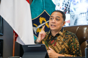 Wali Kota Eri Wajibkan ASN Surabaya Kerja Pakai Data Akurat dan Valid