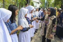 Rini Indriyani Ingatkan Orang Tua Pentingnya Protein Ikan untuk Kecerdasan Anak