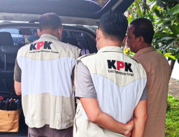 Dugaan Korupsi Bupati Ponorogo, KPK Obok-Obok Kantor PT Widya Satria di Surabaya