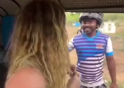 Rayu Turis Asing Berhubungan Badan, Pria Pamerkan Anunya