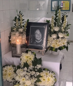 Ikon Rock Indonesia Ecky Lamoh Meninggal di Usia 64 