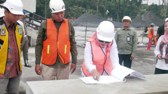 Wabup Sidoarjo Kembali Sidak Progres Pengerjaan Revitalisasi Alun-alun Sidoarjo