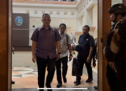 Geledah Rumdin Ruang Kerja Bupati dan Sekda Ponorogo, KPK Amankan Barang Bukti 3 Koper