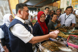 Gernas Mapan Gebrak Surabaya, Pasar Kotor Disulap Jadi Bersih dan Modern