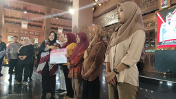 BLT DBHCHT 2025 Cair! 6.000 Buruh Rokok Terima Rp 900 Ribu per Orang