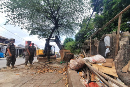 Operasi Penertiban di Citayam, 92 Bangunan Liar Dibongkar Satpol PP Depok