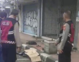 Mayat Pria Penuh Luka Ditemukan di Jalan Otista Bandung