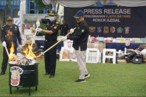Bea Cukai Sidoarjo Musnahkan 63,6 Juta Batang Rokok Ilegal