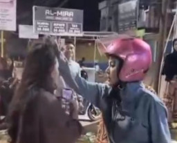 Istri Sah Pergoki Suami Berduaan dengan Cewek Lain Dalam Mobil