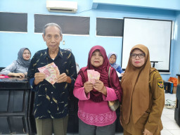 491 Lansia Terima Bantuan, Pemkot Kediri Harap Bisa Membantu Pemenuhan Nutrisi Tambahan