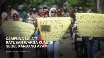 Kampung Lalat! Ratusan Warga Kumitir Segel Kandang Ayam
