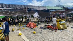 Cuaca Buruk, Tenda Penampung di Pelabuhan Ciwandan Roboh