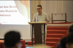Langsungkan Evaluasi dan Reviu Statistik Sektoral, Diskominfo Targetkan Kelengkapan Pelaporan Meta Hbdata OPD Rampung