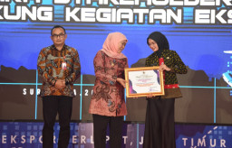 Kota Kediri Sabet Penghargaan Bergengsi di Festival Ekspor 2025 Jawa Timur, Komitmen Mbak Wali Dorong IKM Go Global