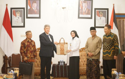 Mbak Wali Terima Kunjungan Dubes Palestina, Tegaskan Komitmen Perdamaian dan Moderasi Beragama