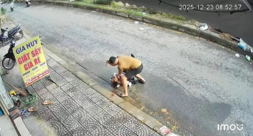 Suami Tikam Istri di Tengah Jalan Umum