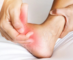 Kaki Sering Kram, Ini Penyebab dan Cara Mengatasinya!