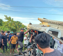 Truk vs Truk, Tiga Korban Terjepit Kabin