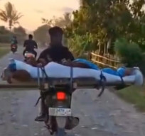 Ibu Muda Meninggal pasca Melahirkan, Dimakamkan dengan Diangkut Pakai Motor