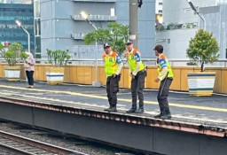 Perempuan Meninggal Tertabrak Kereta di Stasiun Gondangdia