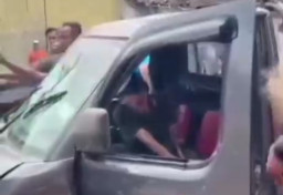 Tabrak Lari, Sopir Mobil Pikap di Sukoharjo Diamuk Massa