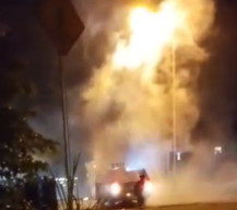 Satu Anggota Brimob Terkena Panah Wayar, Jalan Ahmad Yani Mencekam