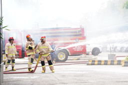 PLN UIT JBM Gaungkan Budaya K3 Lewat Simulasi Penanganan Teror dan Kebakaran di Peringatan Bulan K3 Nasional 2026