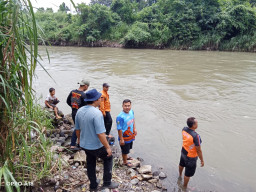 Hari Ketiga Pencarian Korban Hanyut di Sungai Musi, Seniman Jalanan Ditemukan Sudah Tak Bernyawa