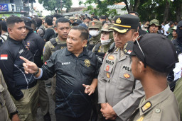 Tak Kantongi Hubungan Hukum, Pasar Simo Mulyo Dibongkar Pemkot Surabaya