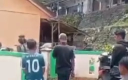 Penjaga Sekolah  Ditemukan Tewas Tergantung