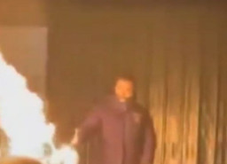 Cemburu, Suami Bakar Selingkuhan Istrinya hingga Gosong