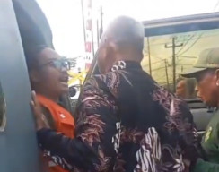 Ambulans Tak Bisa Keluar dari Parkiran karena Terhalang Mobil Tamu Undangan Pernikahan