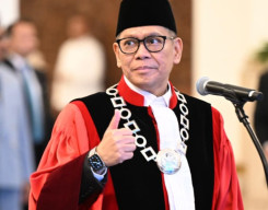 21 Guru Besar, Dosen dan Praktisi Hukum Laporkan Adies Kadir ke MKMK