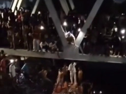 Remaja Tertabrak Kereta di Perlintasan di Kebon Jeruk