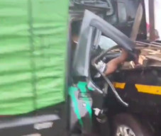 Tabrakan di Jalan A. Yani Berujung Damai