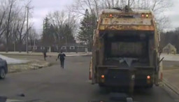 Buronan Sembunyi di Truk Sampah