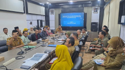 DPRD Gresik Sepakati Tuntutan LBH Satya Yustisia dan Warga Tebuwung