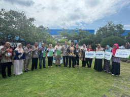 Bupati Madiun Serahkan Manfaat Program BPJS Ketenagakerjaan di PT Global Way Madiun