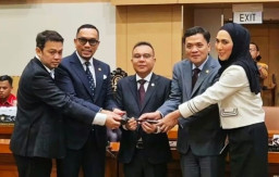 DPR Tunjuk Sahroni jadi Wakil Ketua Komisi III, Formappi: Apa Ada Kompromi Tertutup?