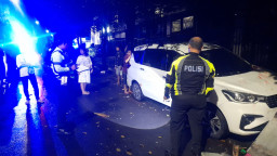 Diduga Mengantuk, Sopir Ertiga Tabrak Penjual Nasi Goreng hingga Tewas di Jember