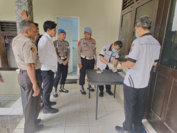 34 Pejabat dan Kapolsek Polres Madiun, Jalani Tes Urine Mendadak